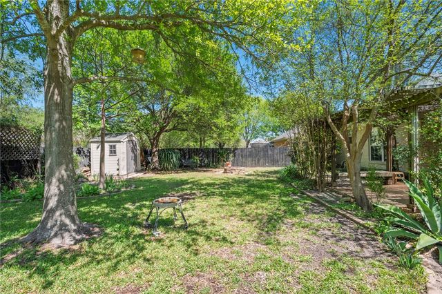 709 Aster Drive, College Station, TX 77845