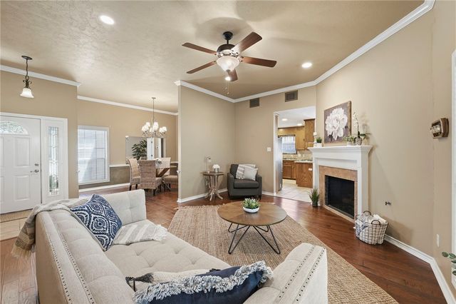 709 Aster Drive, College Station, TX 77845
