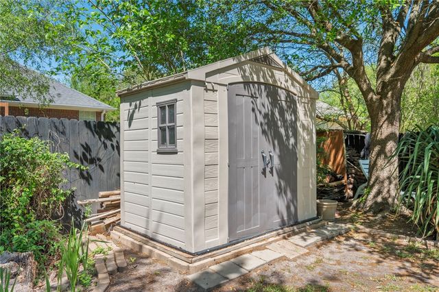 709 Aster Drive, College Station, TX 77845