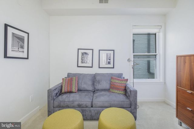607 CONSTITUTION AVE NE, Washington, DC 20002