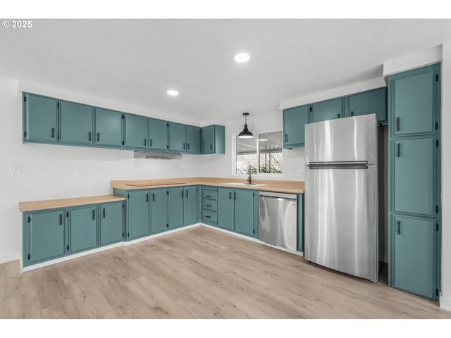 871 Sw LIBERTY BELL Dr 474, Beaverton, OR 97006