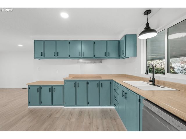 871 Sw LIBERTY BELL Dr 474, Beaverton, OR 97006