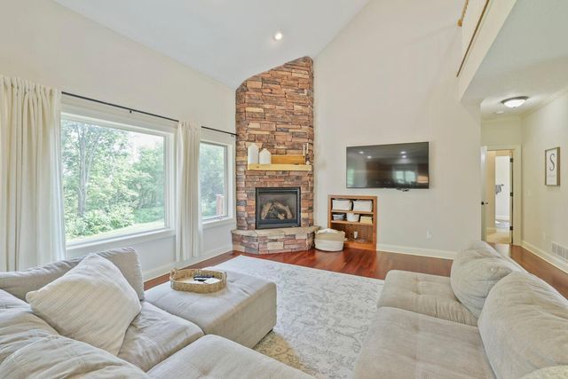 6502 Sunset Trail, Greenfield, MN 55357