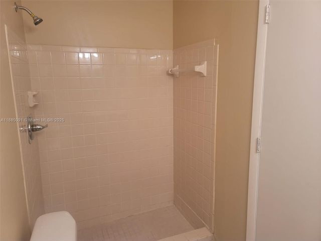 415 NW 210th St 206, Miami Gardens, FL 33169