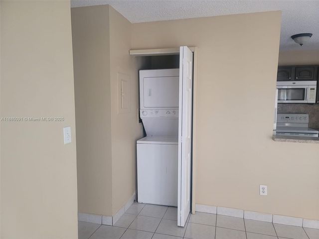 415 NW 210th St 206, Miami Gardens, FL 33169