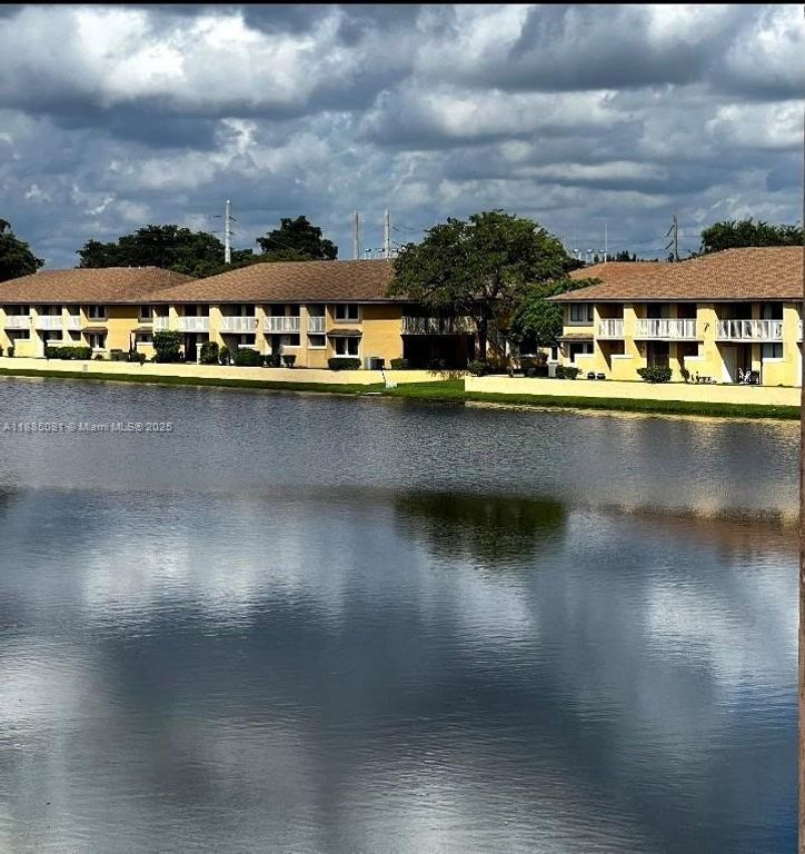 415 NW 210th St 206, Miami Gardens, FL 33169