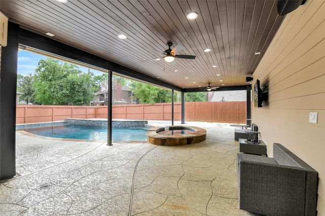 18414 Bull Pine Drive, Spring, TX 77379