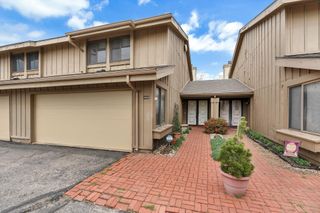 8201 E Harry St #1404, Wichita, KS 67207