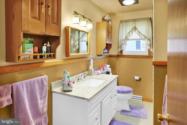 504 E LINDEN ST, Fleetwood, PA 19522