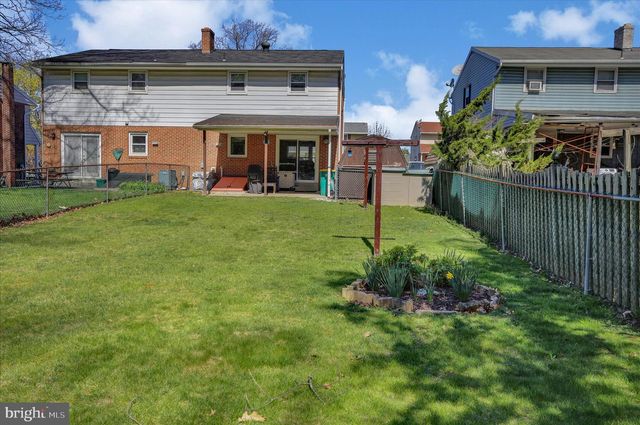 504 E LINDEN ST, Fleetwood, PA 19522