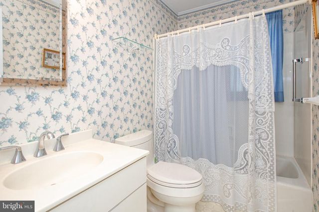 16 TAPPAN AVE, Hamilton, NJ 08690