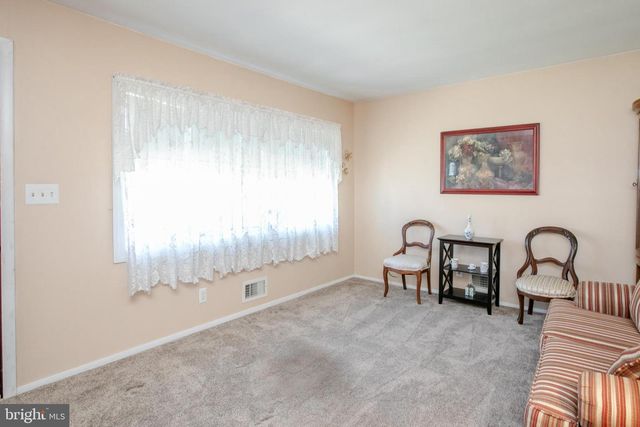 16 TAPPAN AVE, Hamilton, NJ 08690