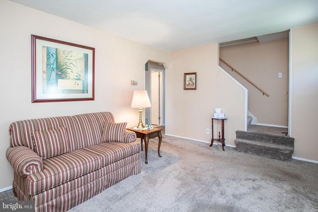 16 TAPPAN AVE, Hamilton, NJ 08690