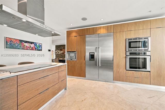888 Brickell Key Dr 2912, Miami, FL 33131