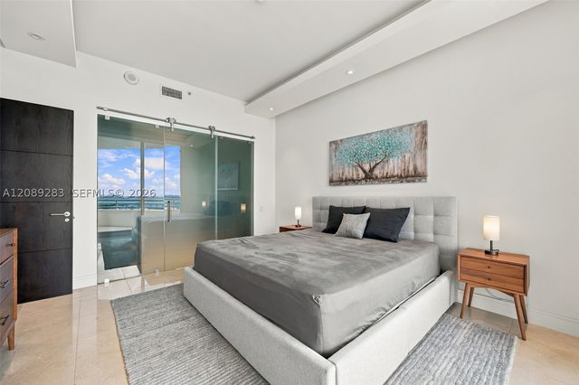 888 Brickell Key Dr 2912, Miami, FL 33131