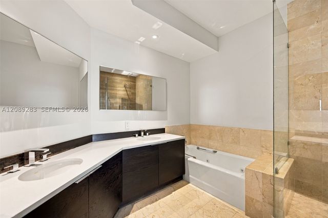 888 Brickell Key Dr 2912, Miami, FL 33131