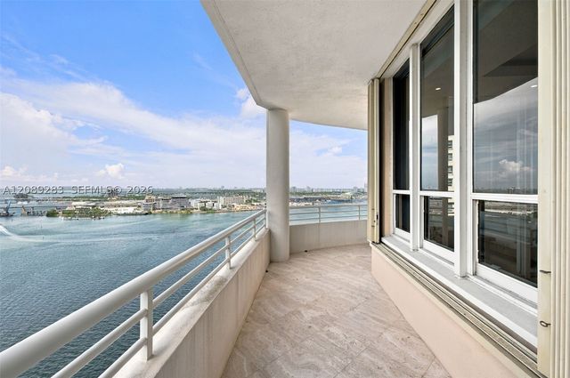 888 Brickell Key Dr 2912, Miami, FL 33131