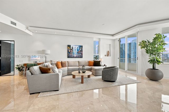 888 Brickell Key Dr 2912, Miami, FL 33131