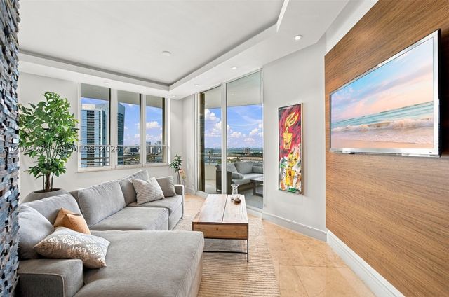888 Brickell Key Dr 2912, Miami, FL 33131