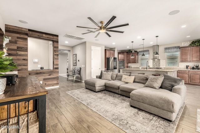 18627 W MACKENZIE Drive, Goodyear, AZ 85395