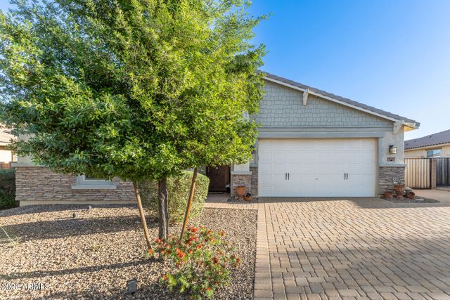18627 W MACKENZIE Drive, Goodyear, AZ 85395