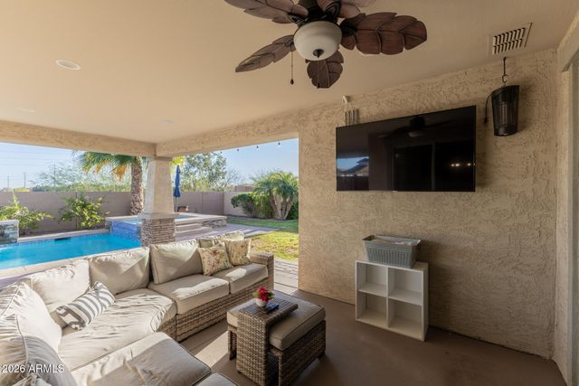 18627 W MACKENZIE Drive, Goodyear, AZ 85395