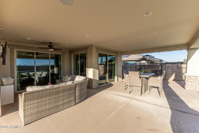 18627 W MACKENZIE Drive, Goodyear, AZ 85395