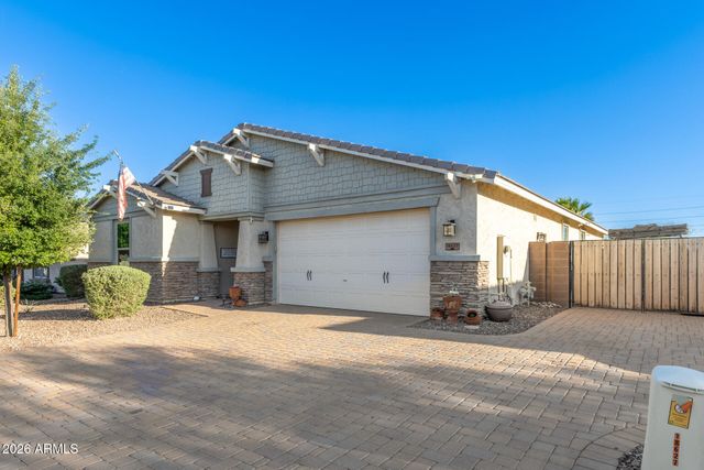 18627 W MACKENZIE Drive, Goodyear, AZ 85395