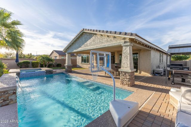 18627 W MACKENZIE Drive, Goodyear, AZ 85395