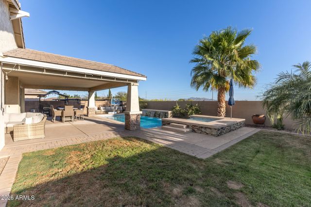 18627 W MACKENZIE Drive, Goodyear, AZ 85395