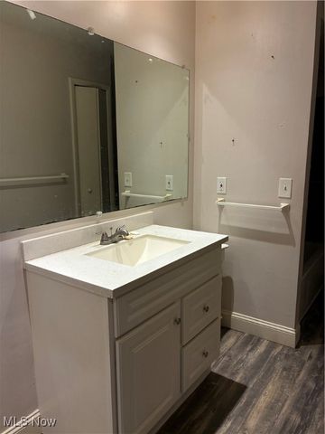 3351 Mayfield Road, Cleveland Heights, OH 44121