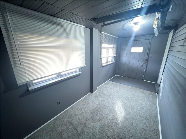 4 Howe St, Union Twp, PA 15038