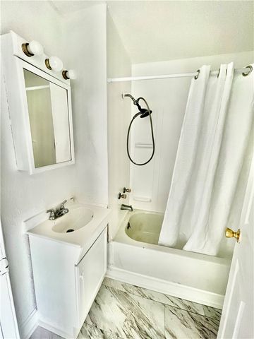 4 Howe St, Union Twp, PA 15038