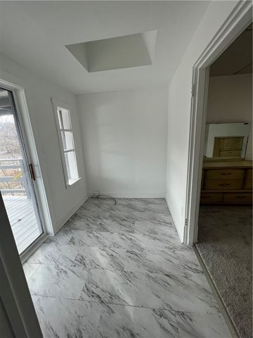 4 Howe St, Union Twp, PA 15038