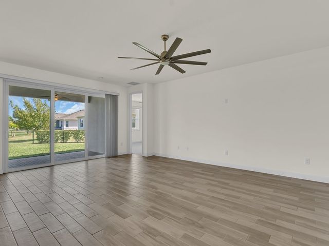 5982 Sequoia Circle, Vero Beach, FL 32967