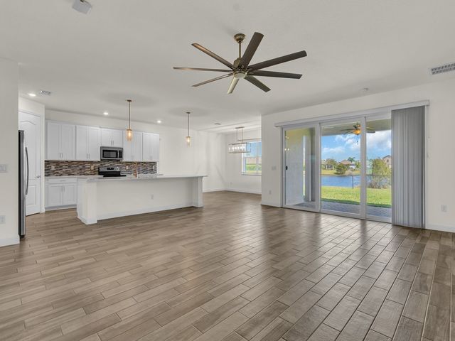 5982 Sequoia Circle, Vero Beach, FL 32967