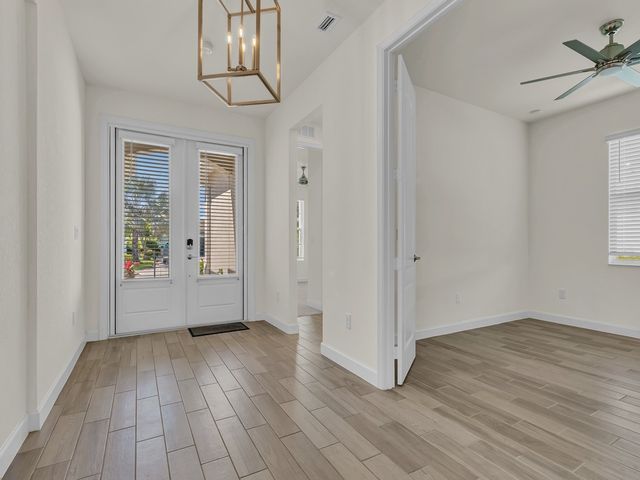 5982 Sequoia Circle, Vero Beach, FL 32967