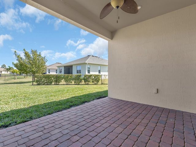 5982 Sequoia Circle, Vero Beach, FL 32967