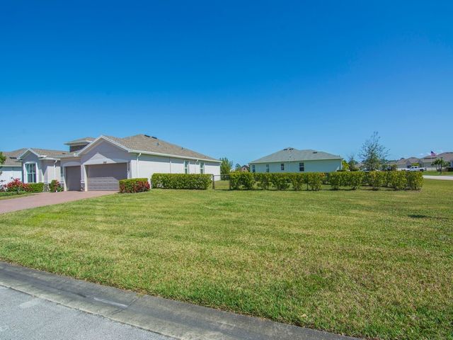5982 Sequoia Circle, Vero Beach, FL 32967