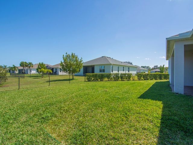 5982 Sequoia Circle, Vero Beach, FL 32967