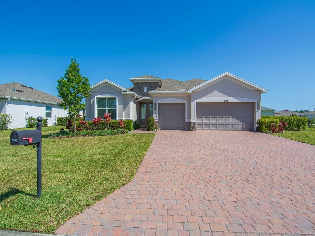 5982 Sequoia Circle, Vero Beach, FL 32967