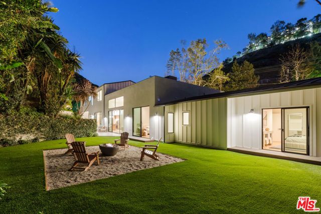 1401 N Bundy Drive, Los Angeles, CA 90049