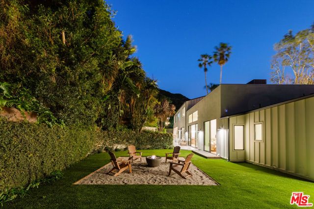 1401 N Bundy Drive, Los Angeles, CA 90049