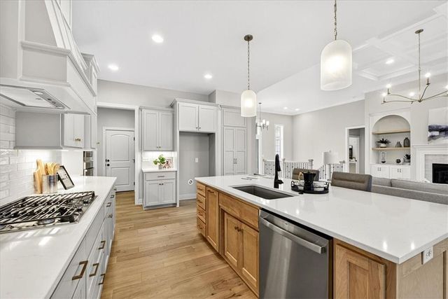 7014 N Anita Avenue, Kansas City, MO 64151