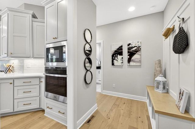 7014 N Anita Avenue, Kansas City, MO 64151