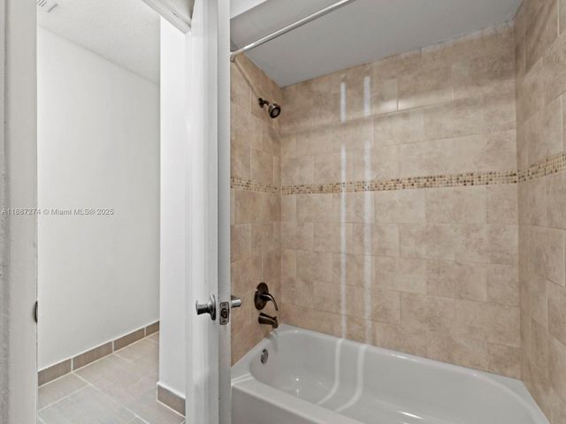 8218 SW 82nd Ct 8218, Miami, FL 33143