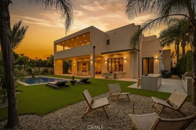 15450 Huston, Sherman Oaks, CA 91403