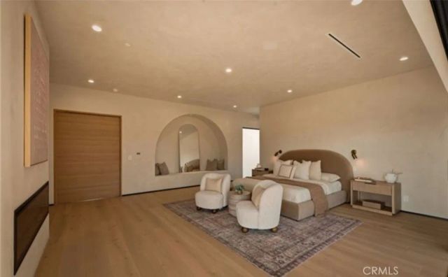 15450 Huston, Sherman Oaks, CA 91403