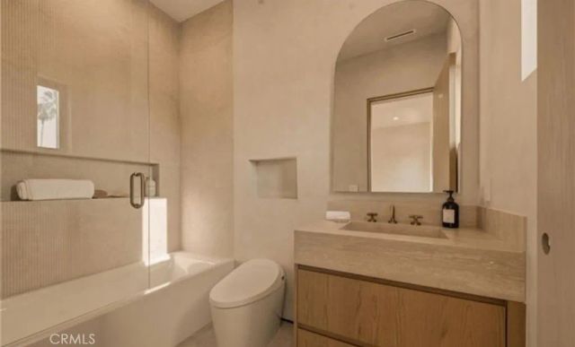 15450 Huston, Sherman Oaks, CA 91403