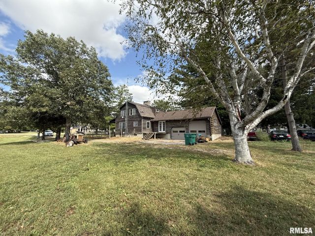 360 W BROADWAY Street, Roseville, IL 61473